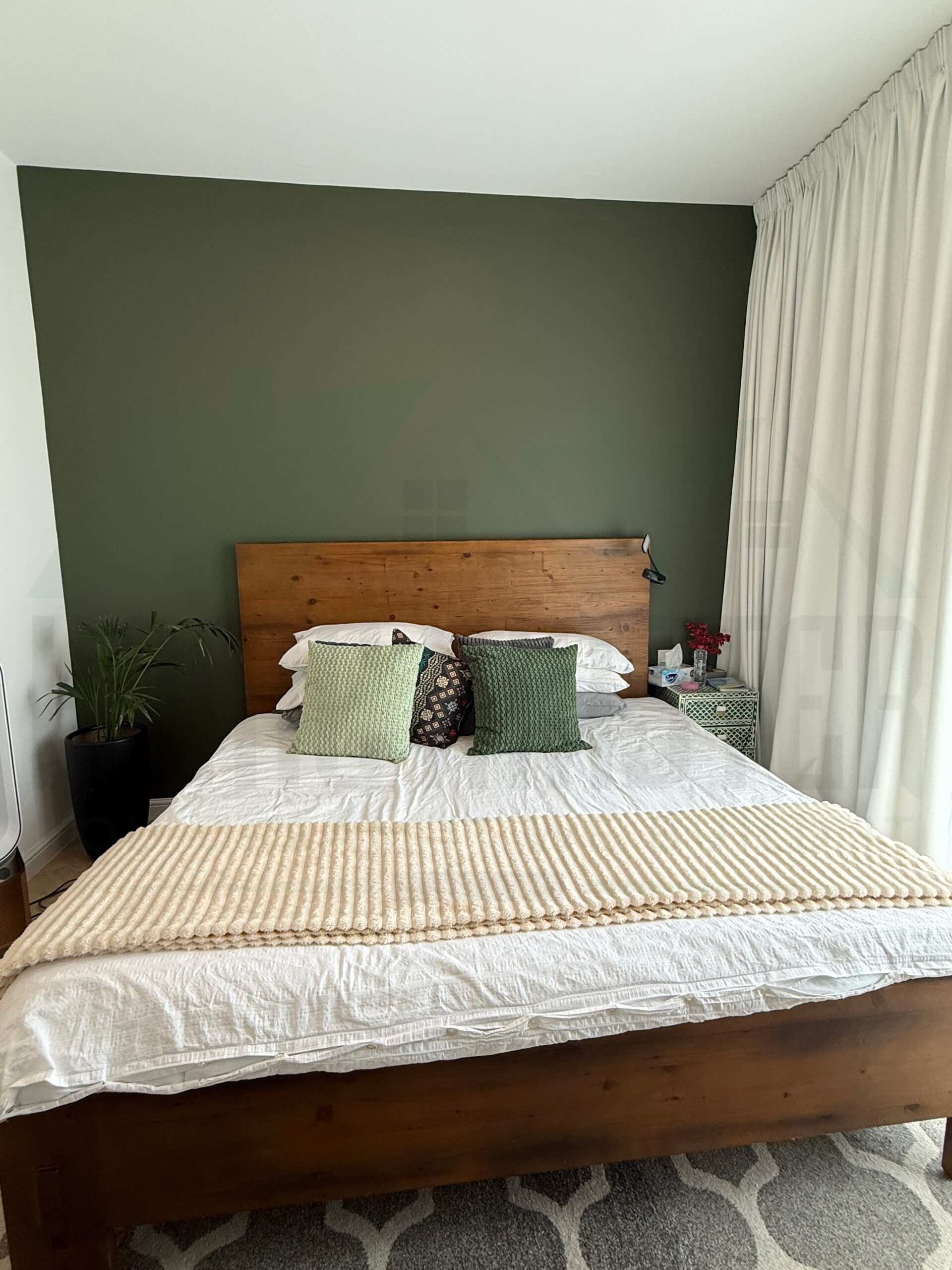 Modern bedroom design with bedroom ceiling design in Dubai